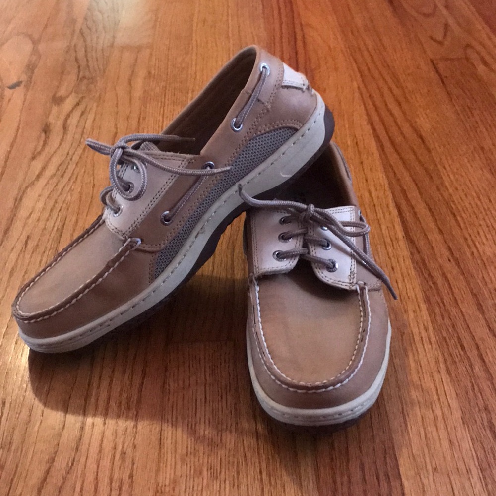 sperry men’s shoe